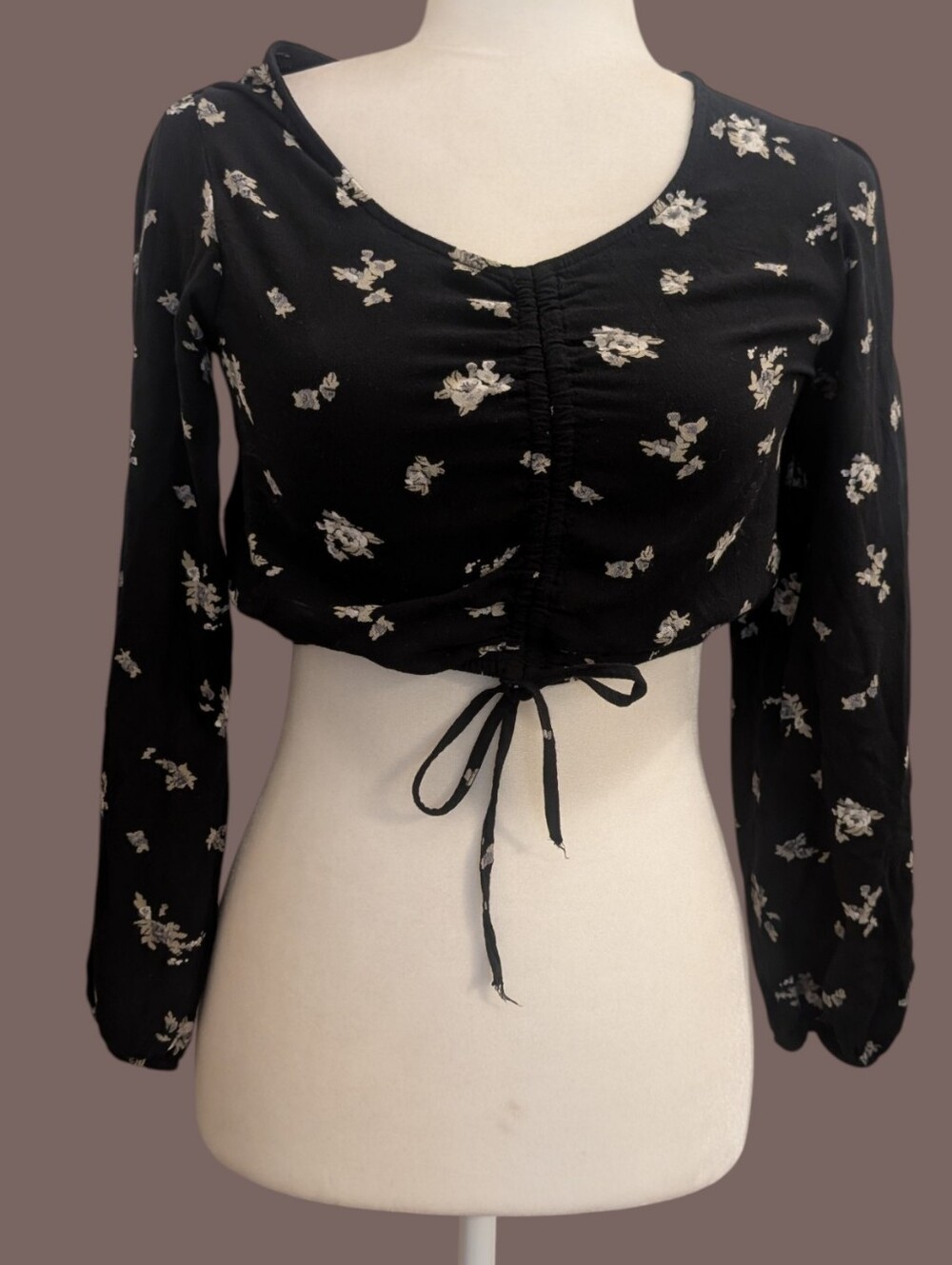 VGUC SO Black Floral Drawstring Crop Top Size Small Black 100% Rayon